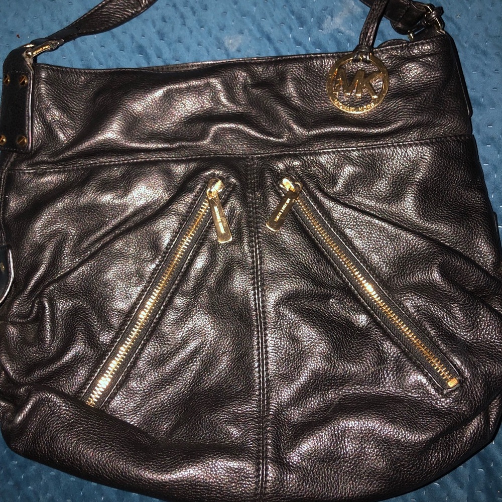 Micheal Kors Black Leather Purse
